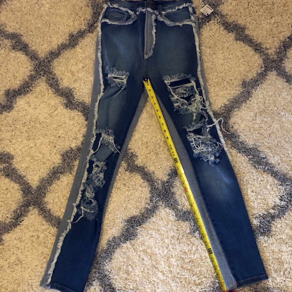 Akira Jeans